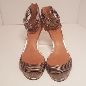 Coach 9M size 2"heel Sandal